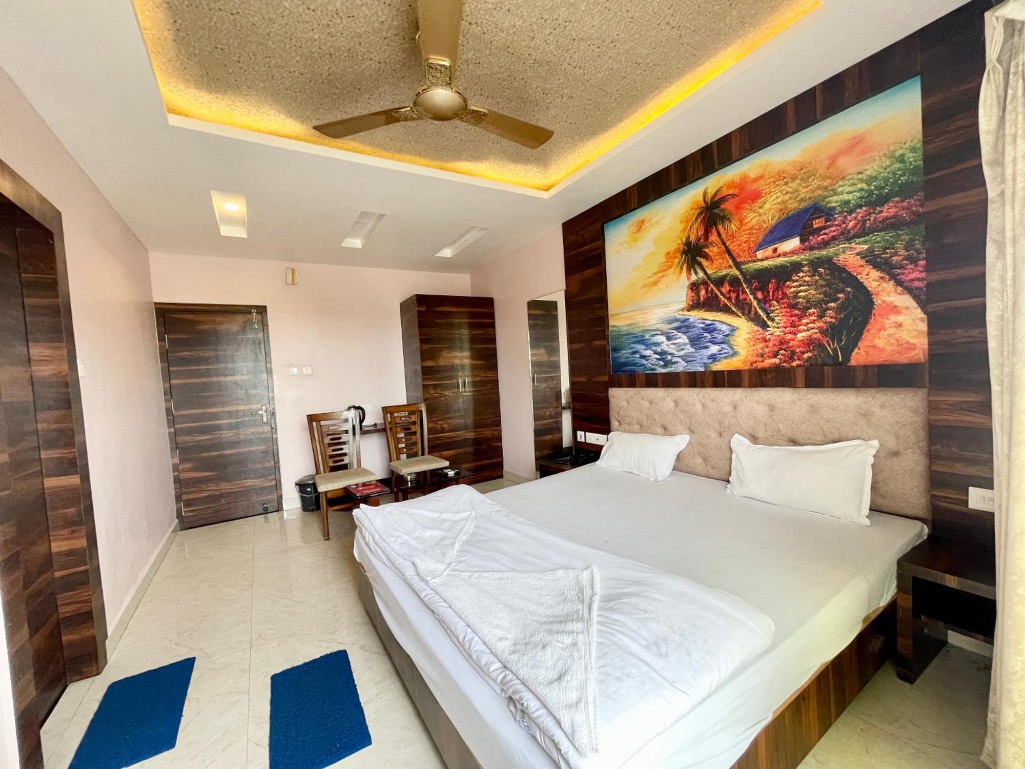 Shree Ganesh Hotel Puri Exterior photo
